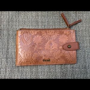 The Sak bifold wallet